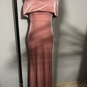 Elegant Velvet Off-Shoulder Dress